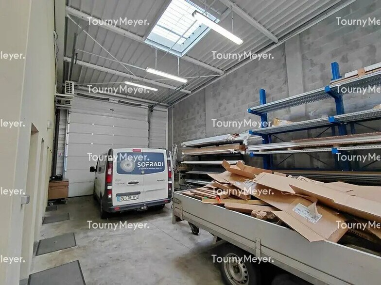 7 A Rue Des Freres Lumiere, Treillières à louer - Photo intérieure – Image 3 sur 11
