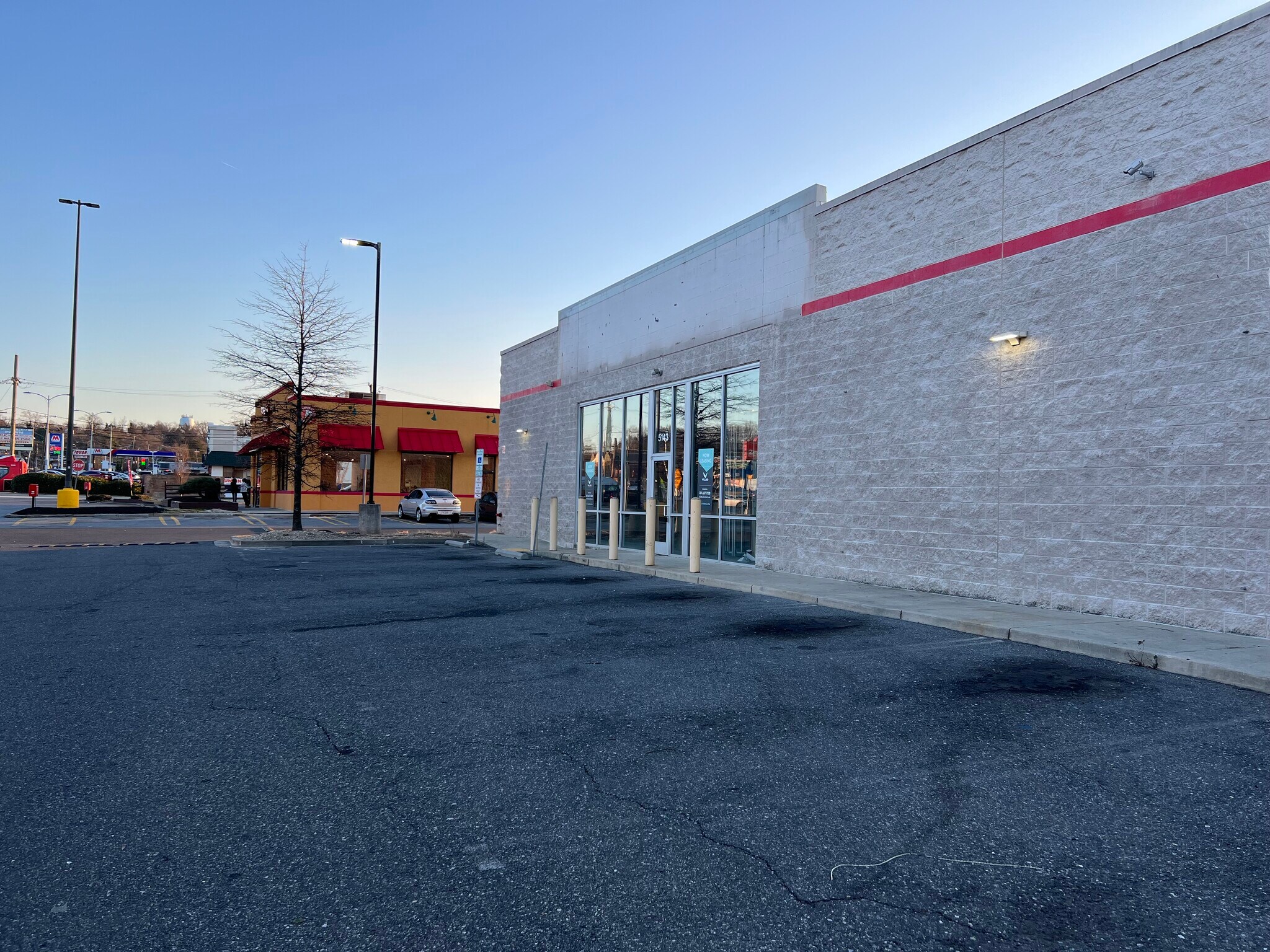 5143 Indian Head Hwy, Oxon Hill, MD à louer Photo principale– Image 1 sur 5