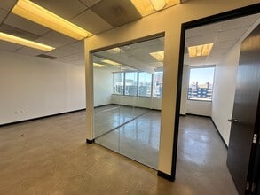 200 Pine Ave, Long Beach, CA à louer Photo intérieure– Image 2 sur 4