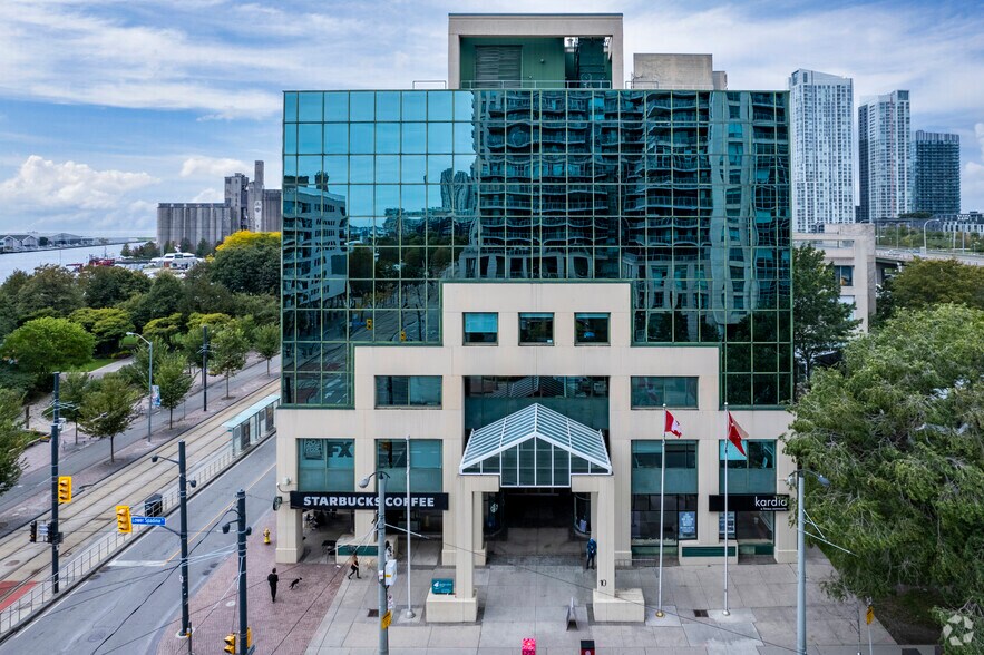 10 Lower Spadina Ave, Toronto, ON à louer - Photo de l’immeuble – Image 3 sur 6