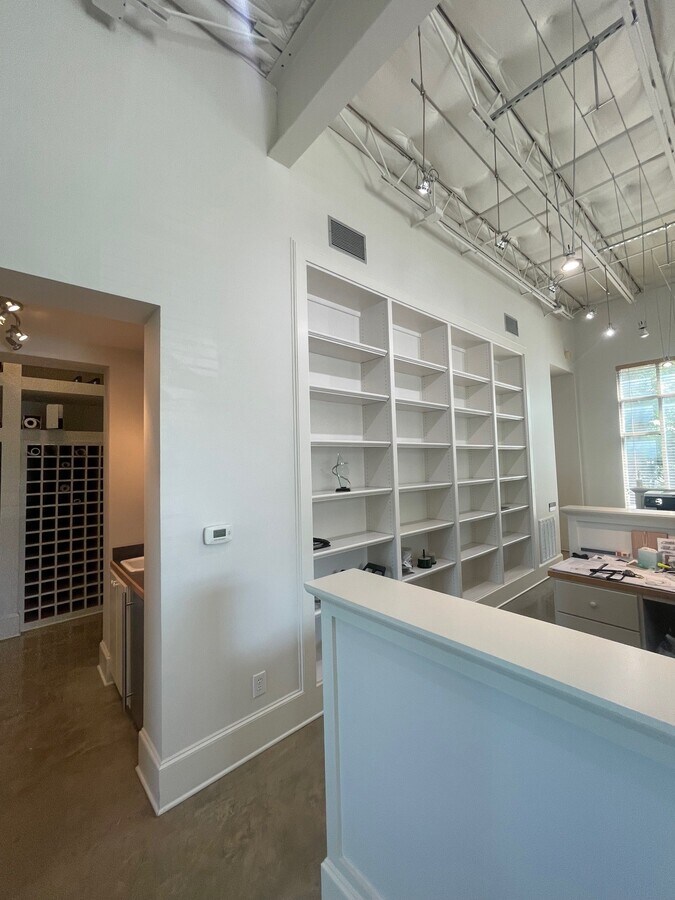 242 W Sunset Rd, San Antonio, TX 78209 - Lot 103 - - Photo intérieure - Image 1 of 19