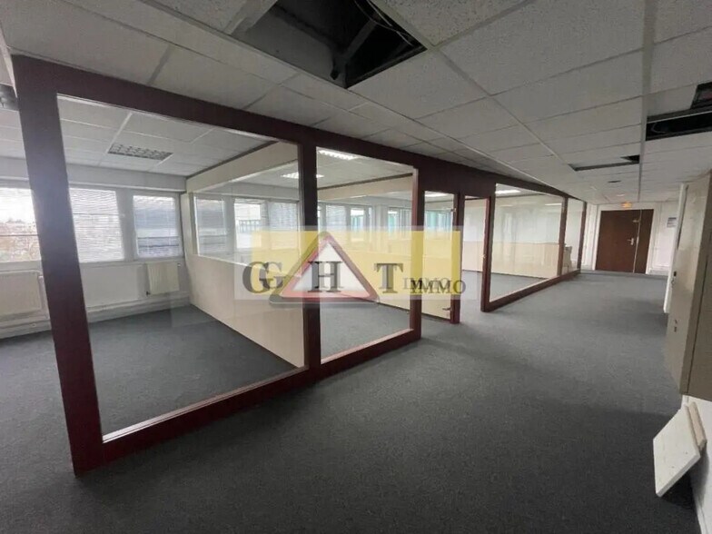 Bureau dans Massy à louer - Photo de l’immeuble – Image 3 sur 24