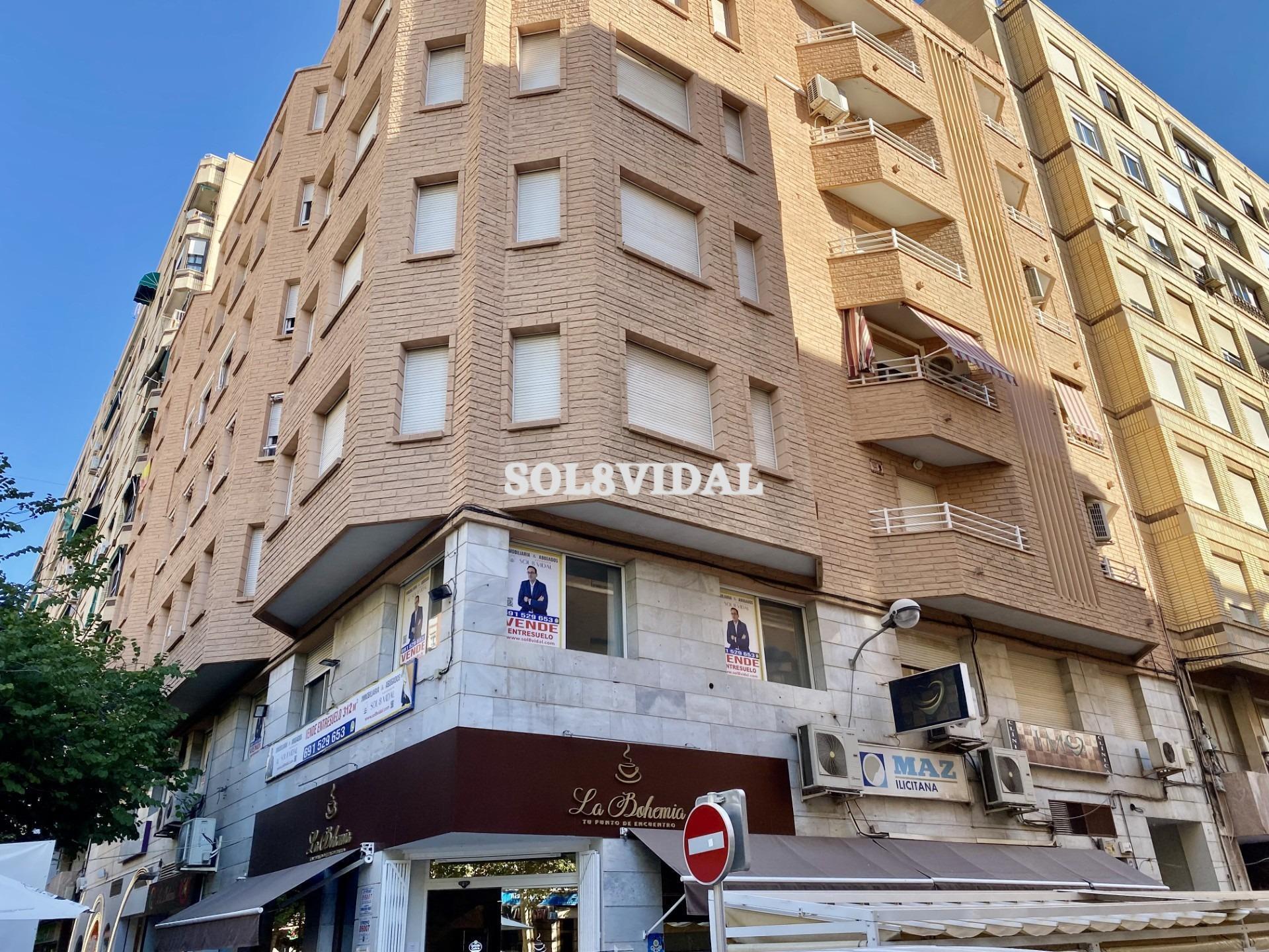 Local commercial dans Orihuela à vendre Photo de l’immeuble– Image 1 sur 23