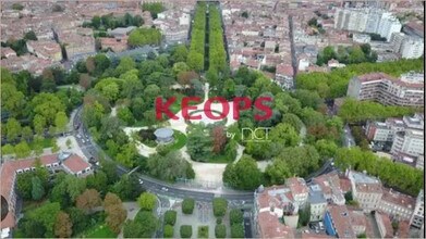 Toulouse - VUE AÉRIENNE vue de carte