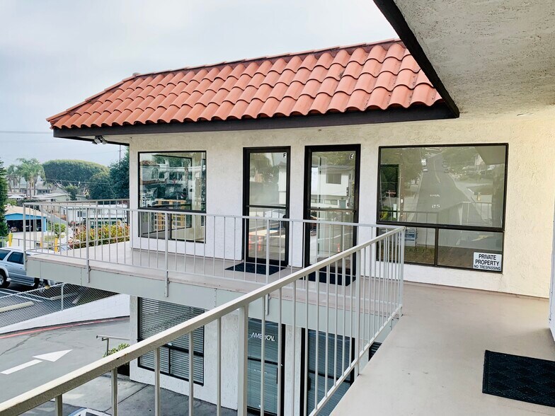 1810 S El Camino Real, San Clemente, CA à louer - Photo de l’immeuble – Image 2 sur 2