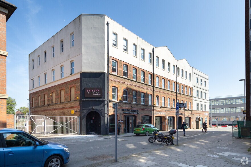 31-41 Chatsworth Rd, Worthing à louer - Photo de l’immeuble – Image 1 sur 4