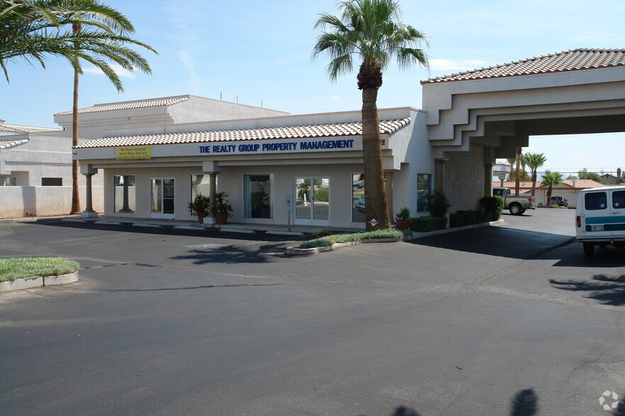 2660 S Rainbow Blvd, Las Vegas, NV à louer - Photo de l’immeuble – Image 3 sur 12