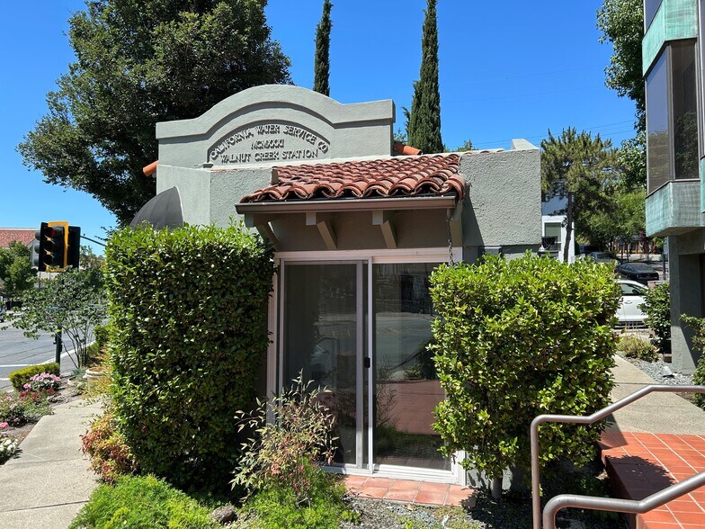 1200 Mt Diablo Blvd, Walnut Creek, CA à louer - Photo de l’immeuble – Image 3 sur 26