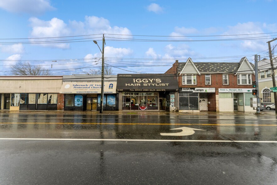 917 Hempstead Tpke, Franklin Square, NY à vendre - Photo de l’immeuble – Image 1 sur 27