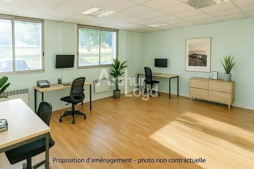 Local d’activités dans Drumettaz-Clarafond à louer - Photo de l’immeuble – Image 2 sur 3