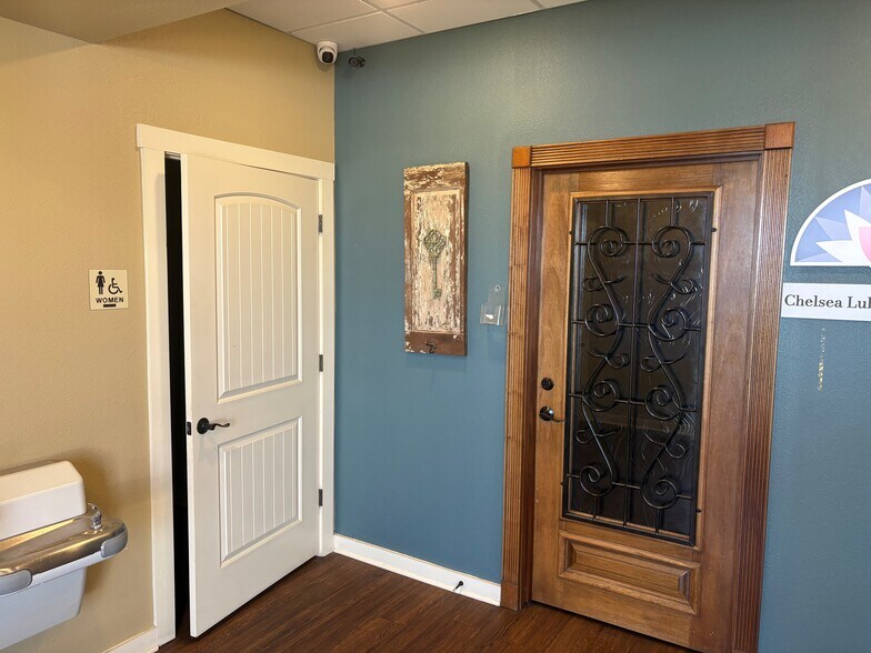 611 W Tx-340-loop, Woodway, TX à louer - Photo de l’immeuble – Image 3 sur 8