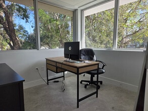 500 SE Osceola St, Stuart, FL à louer Photo intérieure– Image 2 sur 3