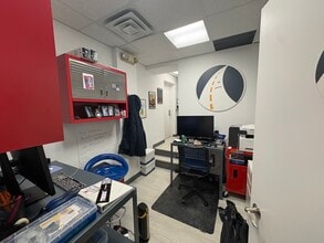 77-79 E Main St, Elmsford, NY à louer Photo intérieure– Image 2 sur 3