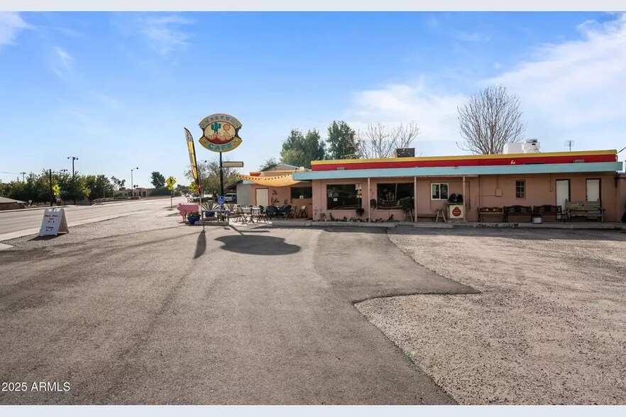 686 N Tegner St, Wickenburg, AZ à vendre - Photo de l’immeuble – Image 2 sur 21