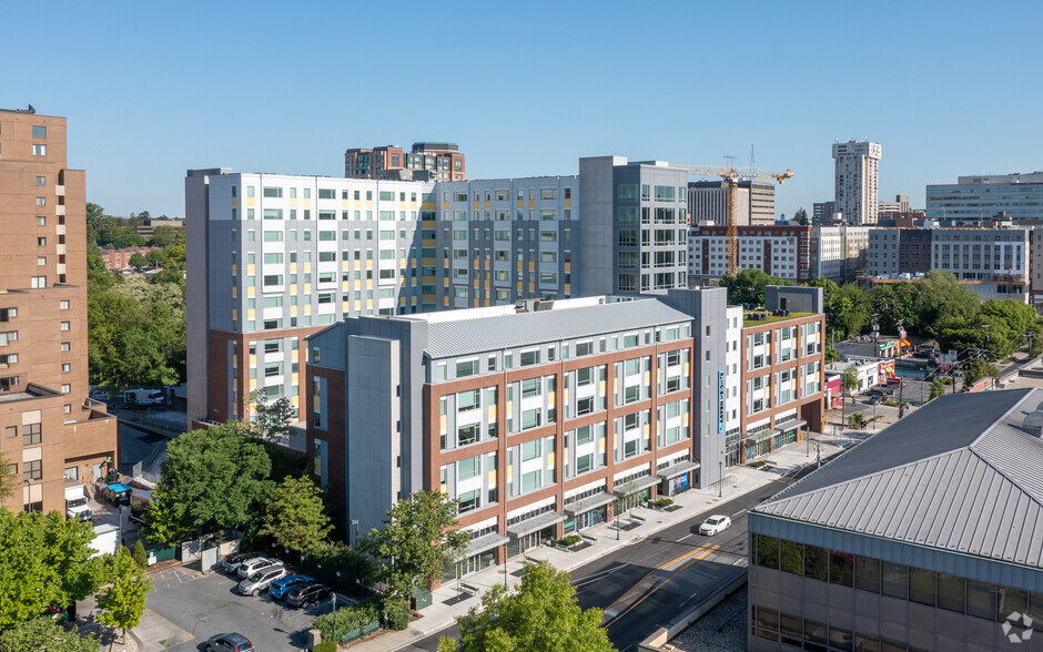 101 York Rd, Towson, MD à louer - Photo de l’immeuble – Image 1 sur 23