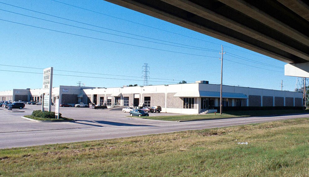 1055 W Sam Houston Pky N, Houston, TX à louer - Autre – Image 2 sur 4