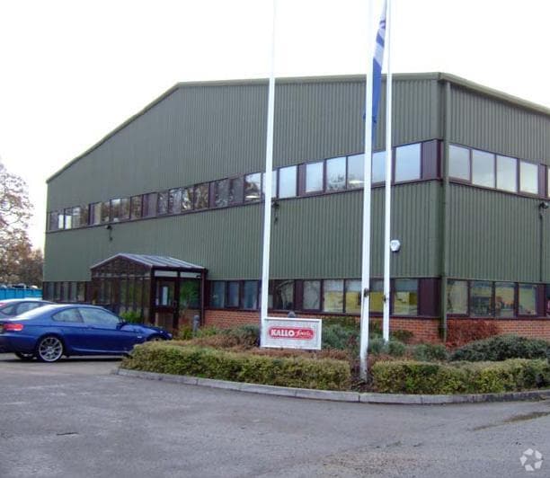 Combe Ln, Wormley à louer Photo principale– Image 1 sur 6