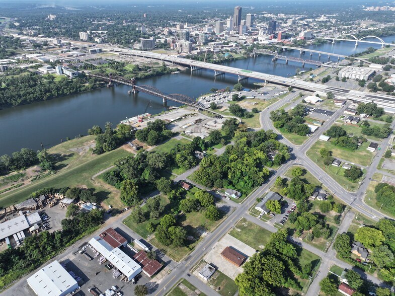 Washington Ave & Riverfront Dr, North Little Rock, AR à vendre - Photo de l’immeuble – Image 3 sur 4