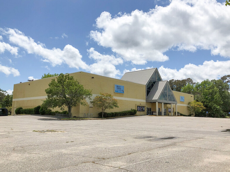 941 Laskin Rd, Virginia Beach, VA à louer - Photo de l’immeuble – Image 1 sur 7