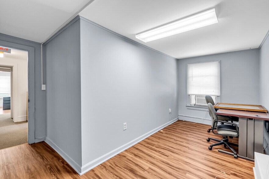 122 Lien St, Toms River, NJ à vendre - Photo de l’immeuble – Image 3 sur 10