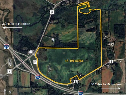 906 County Rd, Oconomowoc, WI à vendre Aérien– Image 1 sur 3