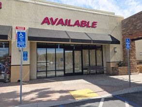 46660 Washington St, La Quinta, CA à louer Photo de l’immeuble– Image 2 sur 7