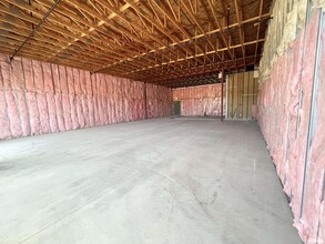 318 W Washington St, East Peoria, IL à louer Photo intérieure– Image 2 sur 5