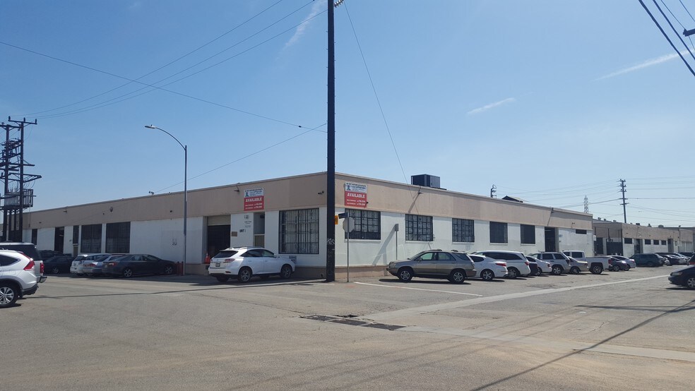 3000-3016 E 11th St, Los Angeles, CA à louer - Photo principale – Image 1 sur 9