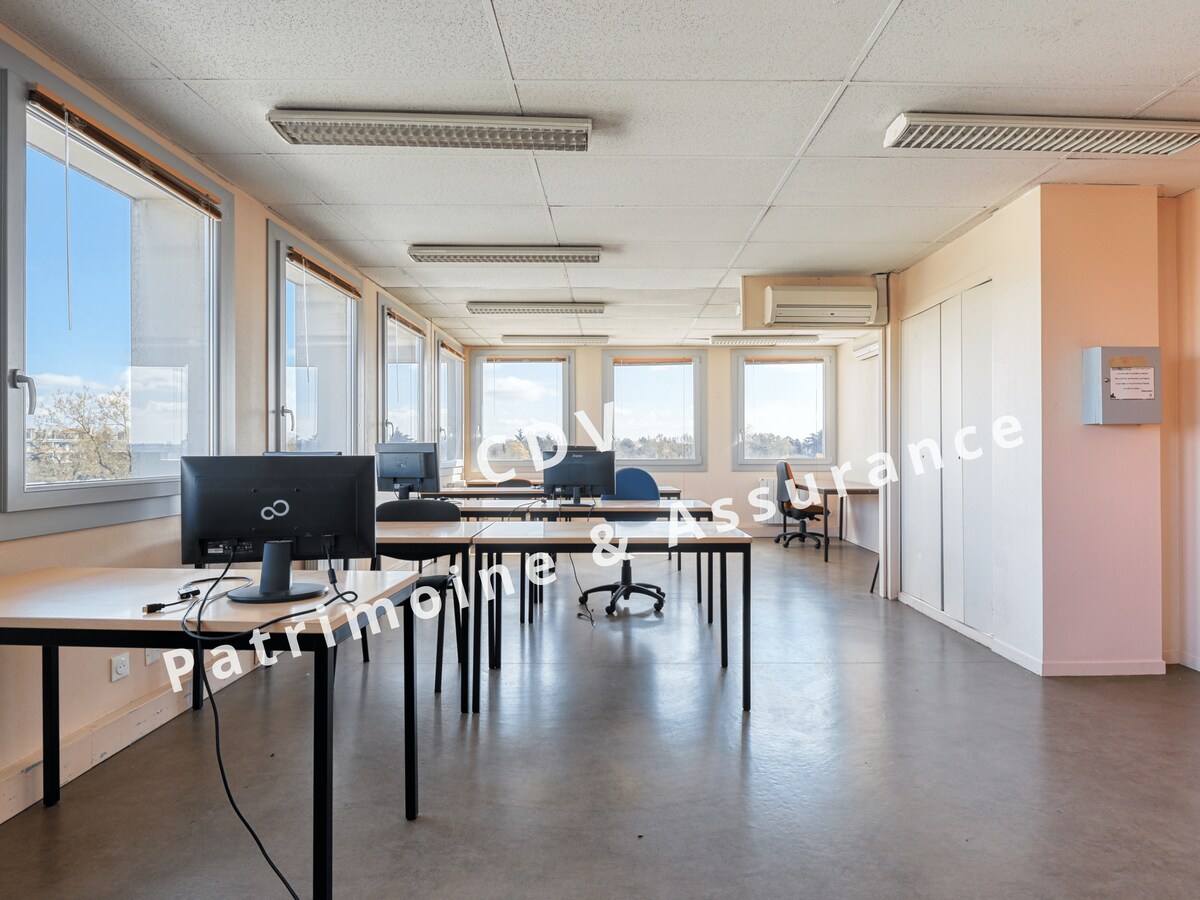 191 C Avenue Saint-Exupéry, Bron, RHO 69500 -  -  - Photo intérieure - Image 1 of 7