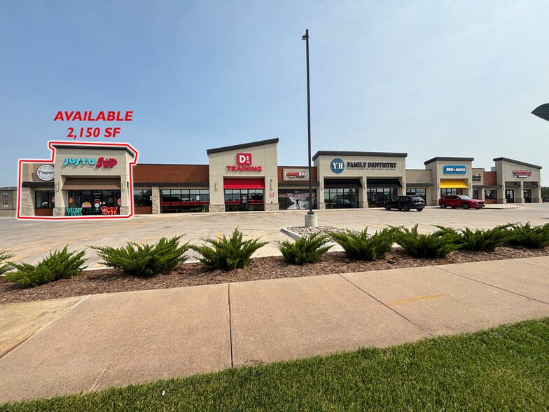 3801 N Ridge Rd, Wichita, KS à louer - Photo de l’immeuble – Image 2 sur 6