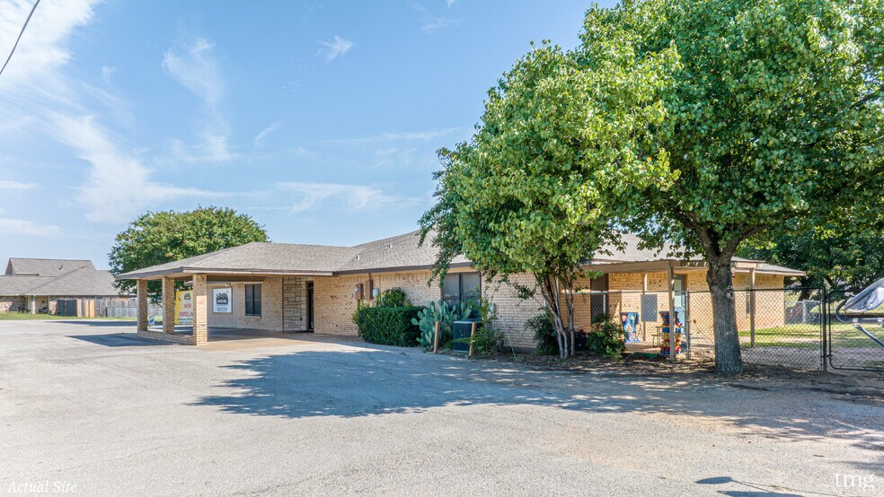 3015 James Rd, Granbury, TX à vendre - Photo de l’immeuble – Image 3 sur 6