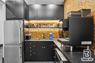 1254 Utica Ave, Brooklyn, NY à louer Photo intérieure– Image 2 sur 14