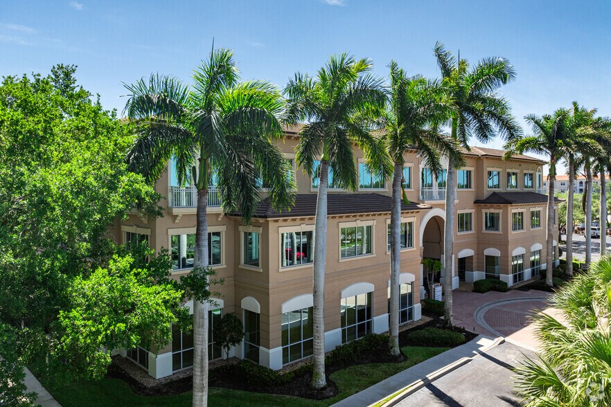 24301 Walden Center Dr, Bonita Springs, FL à vendre - Photo principale – Image 1 sur 44