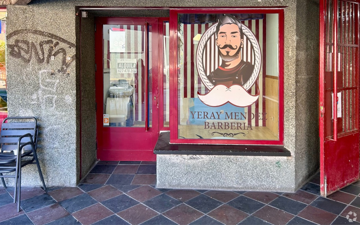 Local commercial dans San Lorenzo de El Escorial, Madrid à louer Photo intérieure– Image 1 sur 2
