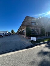 24777-24890 Apple St, Newhall, CA à louer Photo de l’immeuble– Image 1 sur 5