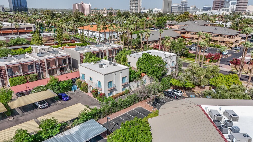 335 E Palm Ln, Phoenix, AZ à vendre - Photo principale – Image 1 sur 29