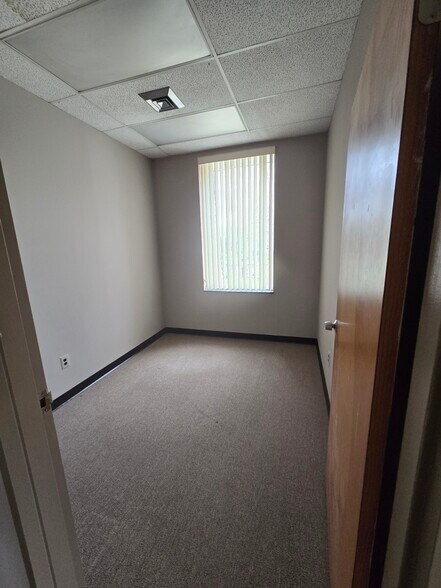 1007 Mantua Pike, Deptford, NJ à louer - Photo de l’immeuble – Image 2 sur 8