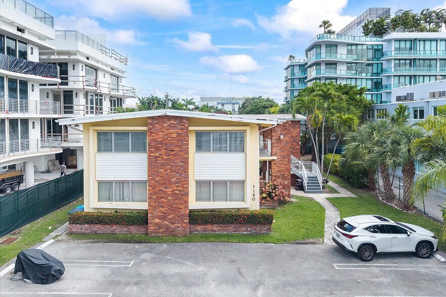 1160 100th St, Bay Harbor Islands, FL à vendre - Photo de l’immeuble – Image 2 sur 26