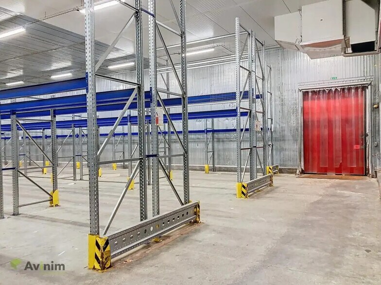 Industriel/Logistique dans Éloyes à louer - Photo intérieure – Image 3 sur 7