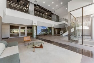 15967 Alton Dr, Irvine, CA à louer Photo intérieure– Image 2 sur 12