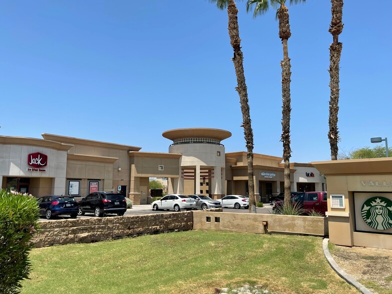 N Dobson Rd, Chandler, AZ à louer - Photo de l’immeuble – Image 1 sur 4