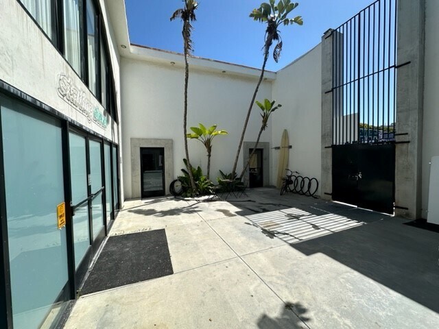 21-35 Market St, Venice, CA à louer - Photo de l’immeuble – Image 3 sur 3