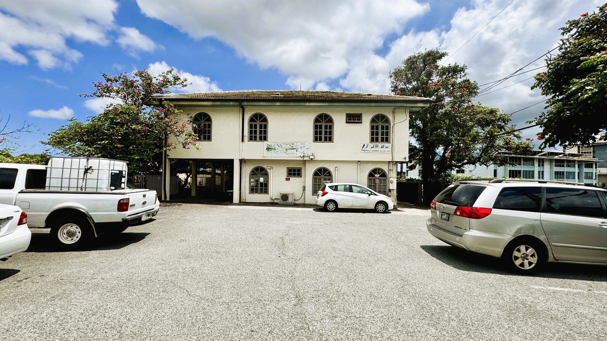 94-141 Pupupuhi St, Waipahu, HI à louer Photo de l’immeuble– Image 1 sur 3