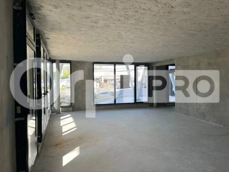 Bureau dans La Rochelle à louer - Photo de l’immeuble – Image 3 sur 3