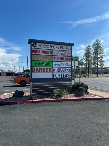 1055 N Mesa Dr, Mesa, AZ à louer - Photo de l’immeuble – Image 2 sur 8