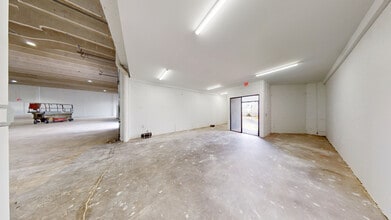 9970 NW 89th Ct, Medley, FL à louer Photo intérieure– Image 2 sur 9