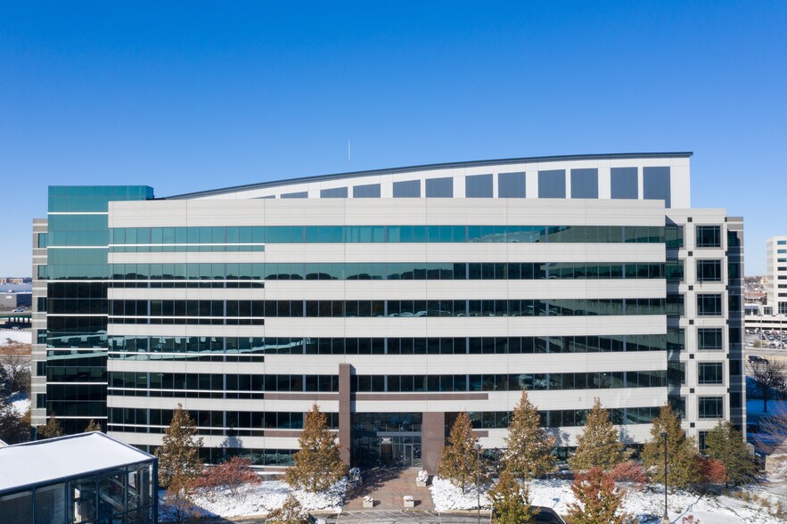 3005 Highland Pky, Downers Grove, IL à louer - Photo de l’immeuble – Image 2 sur 15