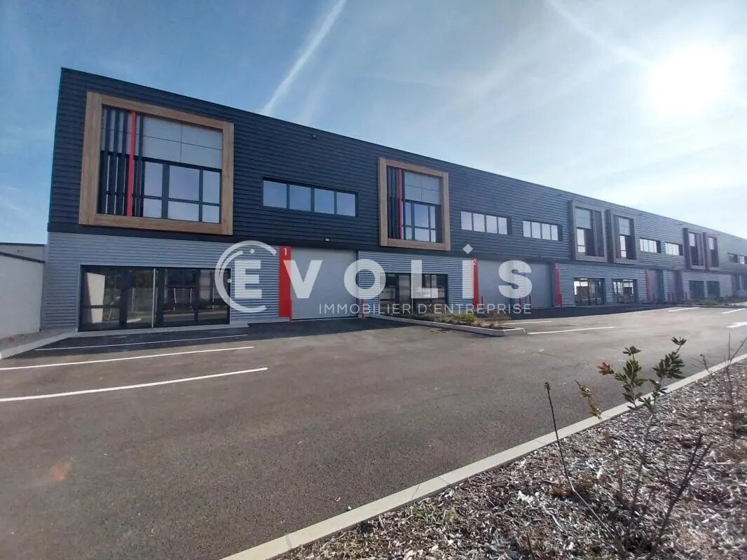 Bureau dans Saint-Quentin-Fallavier à louer Photo de l’immeuble– Image 1 sur 5