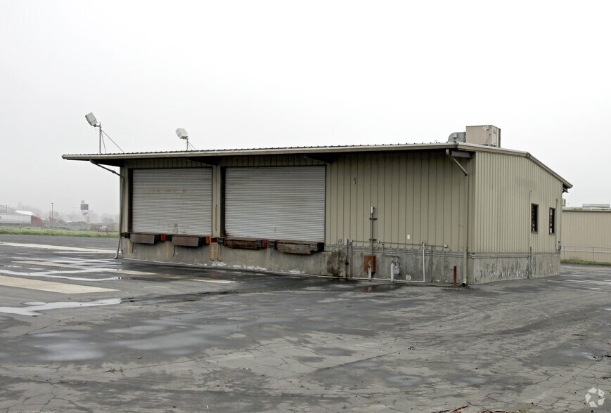 4416 S K St, Tulare, CA à vendre - Photo de l’immeuble – Image 3 sur 3