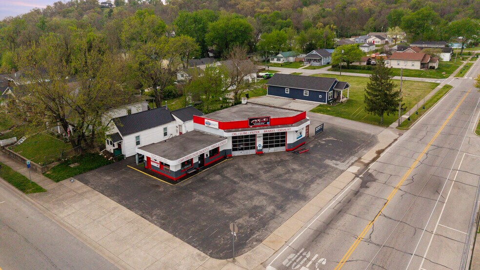 833 W 7th St, New Albany, IN à vendre - Photo de l’immeuble – Image 2 sur 29